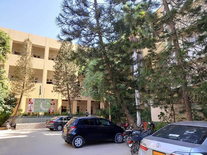 Adamjee Government Science College 